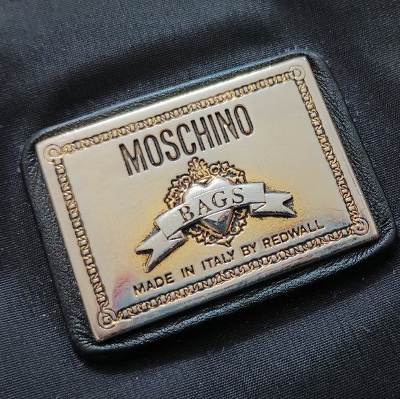 💋 Vintage Moschino Redwall 1990s Crossbody Bag - Picture 11 of 16